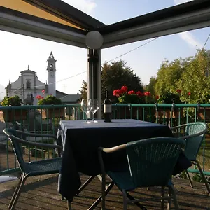2* Hotel National